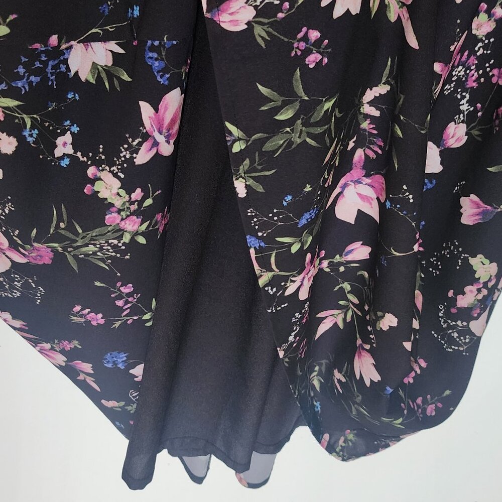 Flower dress with long sleeves - Picture 6 of 9